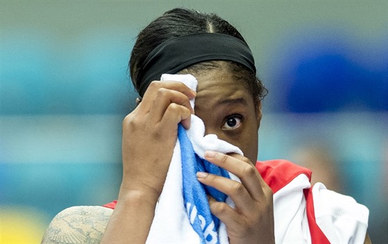 Kia Vaughnová oplakává vyazení eských basketbalistek z mistrovství Evropy.