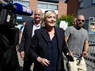 Odvolila i vdkyn Národní fronty Marine Le Penová (18. erven 2017).