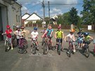 Dětské cyklistické závody ve Lhotce u Lochovic Dětské cyklistické závody ve Lhotce u Lochovic