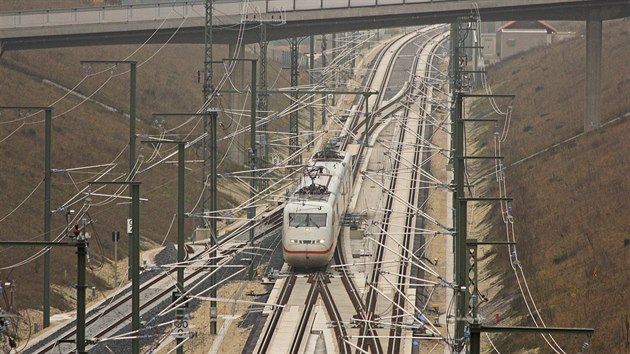 Rychlostní spojení mezi prvním a třetím největším městem v Německu začali... Rychlostní spojení mezi prvním a třetím největším městem v Německu začali...