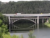 Most, kter je jednm z tuzemskch technickch unikt, se nachz asi 15...