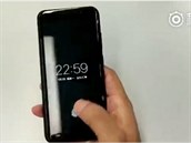 Prototyp čtečky otisků prstů v displeji u modelu výrobce Vivo Prototyp čtečky otisků prstů v displeji u modelu výrobce Vivo
