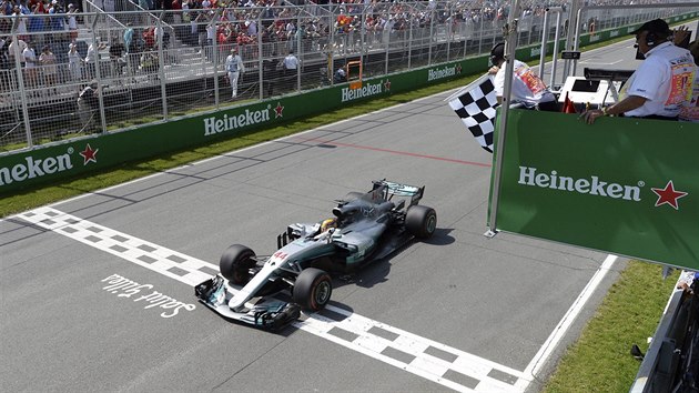CL. Lewis Hamilton ovldl Velkou cenu Kanady.