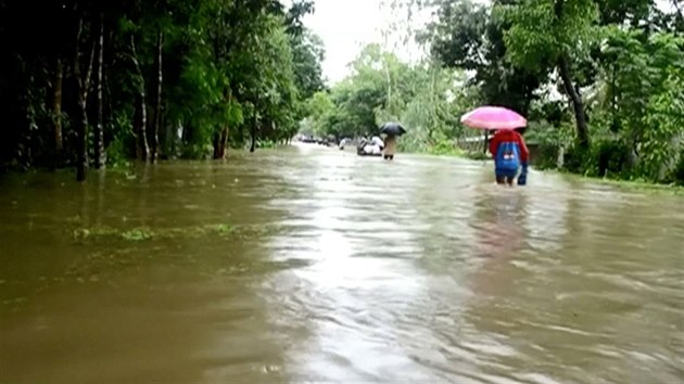 Banglad postihly zplavy a sesuvy pdy. (14. 6. 2017)