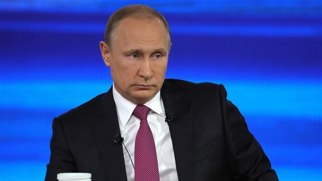 Vladimir Putin pi debat s obany (15. ervna 2017)