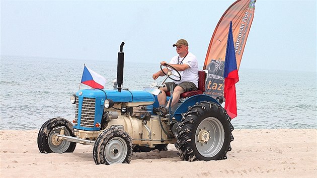 Martin Havelka se svm Zetorem 25 na srazu historickch traktor v Polsku v roce 2016