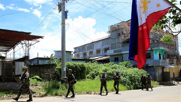 Filipnsk armda postupn dobv Marawi zpt (17. erven 2017).