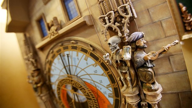 V Technickém muzeu v Brně funguje věrná kopie staroměstského orloje, který je nyní v opravě. Model v poměru 1:10 sestavil Karel Šebela.