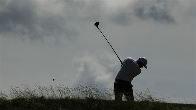 Brian Harman bhem prvnho kola golfovho US Open.