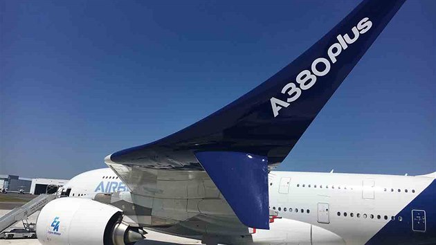 Nov winglety firma umstila na svj prvn stroj A380, kter je trvale vystaven v muzeu na letiti Le Bourget.
