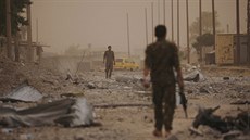 Bojovníci SDF v Rakká (14. ervna 2017)