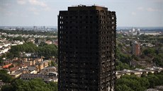 Vový dm Grenfell Tower eká po poáru demolice.