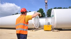 Třináct větrných elektráren roste ve Václavicích u Hrádku nad Nisou. Třináct větrných elektráren roste ve Václavicích u Hrádku nad Nisou.