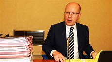 Premiér Bohuslav Sobotka na jednání Vlády ve Strakově akademii, kde byl... Premiér Bohuslav Sobotka na jednání Vlády ve Strakově akademii, kde byl...