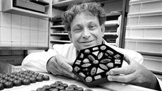 Cukrář Jaroslav Vaňkát z děčínské čokoládovny Jordan. Cukrář Jaroslav Vaňkát z děčínské čokoládovny Jordan.