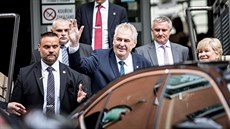 Prezident Miloš Zeman se setkal s krajskými zastupiteli, starosty obcí a... Prezident Miloš Zeman se setkal s krajskými zastupiteli, starosty obcí a...