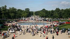 Na festival historických voz Oldtimer se do Slavkova u Brna sjídí stovky...