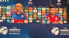 KAPITÁN A KOU Michal Trávník (vpravo) a Vítzslav Lavika na tiskové...
