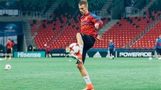 Václav Černý během tréninku reprezentace na mistrovství Evropy do 21 let. Václav Černý během tréninku reprezentace na mistrovství Evropy do 21 let.