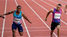 Andre De Grasse a Chijindu Ujah finiují v závodu na 100 metr pi Diamantové...