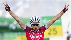 Slovinský cyklista Simon Špilak slaví triumf v sedmé etapě závodu Kolem... Slovinský cyklista Simon Špilak slaví triumf v sedmé etapě závodu Kolem...