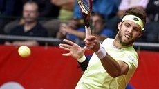 Jiří Veselý ve finálovém utkání proti Federiku Delbonisimu z Argentiny. Jiří Veselý ve finálovém utkání proti Federiku Delbonisimu z Argentiny.
