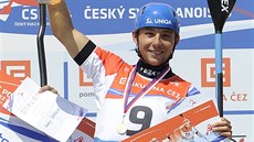 Vodní slalomá Jií Prskavec slaví titul republikového ampiona.