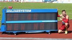 Vítěz dvoustovky na republikovém šampionátu v Třinci Pavel Maslák, který... Vítěz dvoustovky na republikovém šampionátu v Třinci Pavel Maslák, který...
