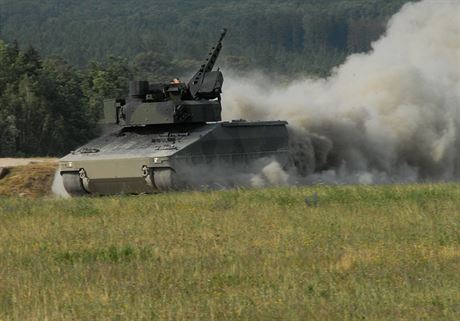 Obrnnec Lynx bhem armdnch test na Libav