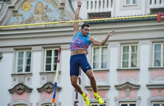 Praská tyka - Jan Kudlika zvítzil posedmé za sebou výkonem 570 centimetr.