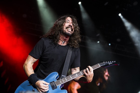 Dave Grohl, Foo Fighters (O2 arena, Praha, 27. ervna 2017)
