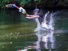 Skoky do vody Bike And Water 2017 v zatopeném lomu pod Lipinou Skoky do vody Bike And Water 2017 v zatopeném lomu pod Lipinou