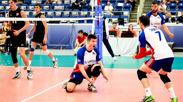Čeští volejbalisté do 21 let v akci. Čeští volejbalisté do 21 let v akci.