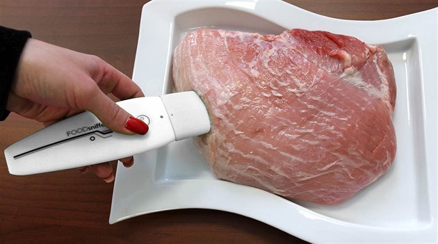 Food sniffer měří vepřové, hovězí, drůbeží i rybí maso. Food sniffer měří vepřové, hovězí, drůbeží i rybí maso.