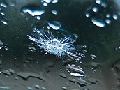 Máte auto před dovolenou fit? Poškození na čelním skle je nebezpečné. Máte auto před dovolenou fit? Poškození na čelním skle je nebezpečné.