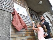 Ze slavnostního odhalení pamětní desky k 80. výročí otevření české školy ve... Ze slavnostního odhalení pamětní desky k 80. výročí otevření české školy ve...