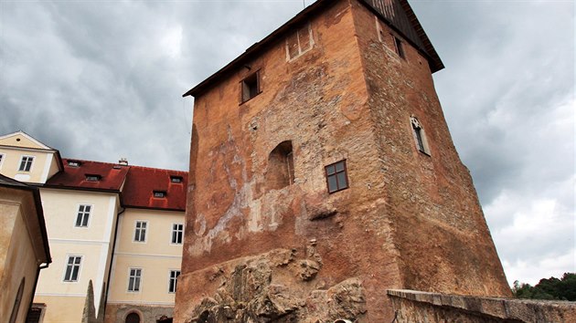 Kaple se nachz v doln sti hradn ve.