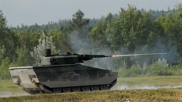 Obrnnec Lynx bhem armdnch test na Libav