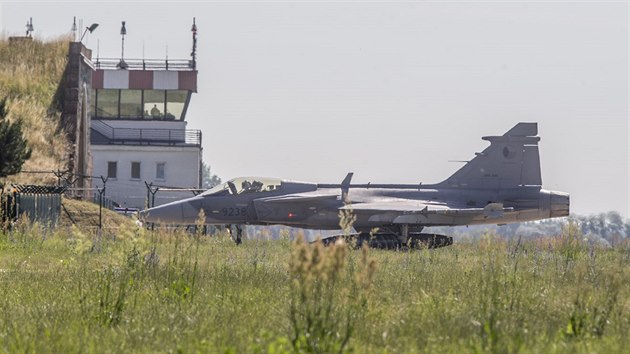 Gripeny a dal vojensk letouny dorazily do Pardubic.Svoji zlon zkladnu vyuij do 21. srpna.  