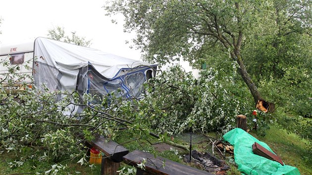 Nsledky non bouky ve ru nad Szavou (23. ervna 2017)