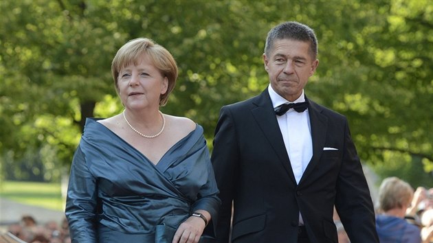 Angela Merkelov a jej manel Joachim Sauer na opernm festivalu v Bayreuthu 2012