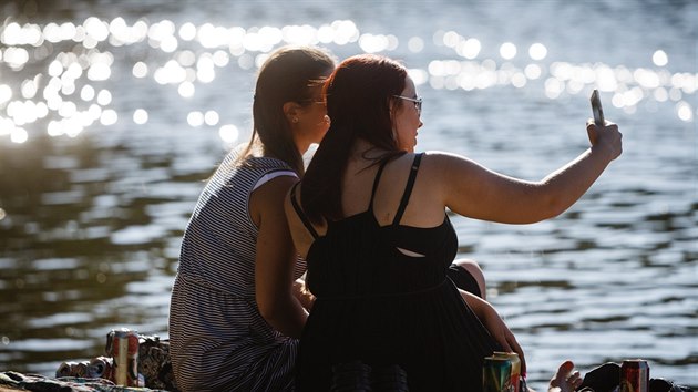 Praha, teplo, poasí, slunce, Vltava, ilustraní foto