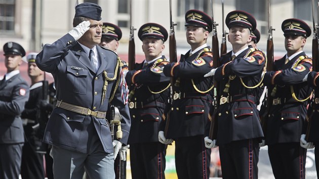 Pehldka estnch str z pti stedoevropskch zem Drill fest na nmst Republiky v Plzni. (22. ervna 2017)