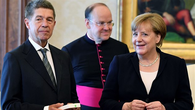 Angela Merkelov a jej manel Joachim Sauer ve Vatiknu