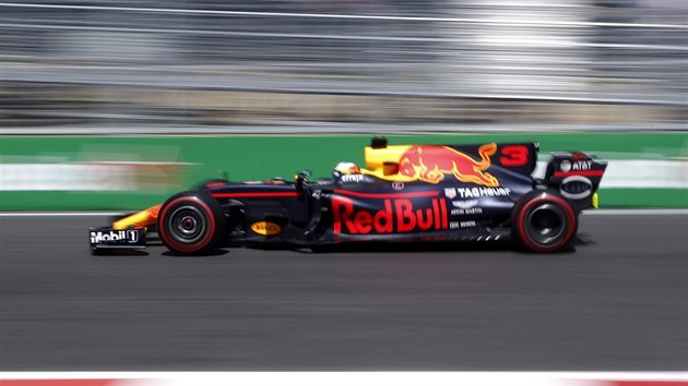 Daniel Ricciardo pi kvalifikaci na Velkou cenu zerbjdnu