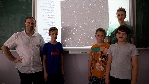Zleva Pavel Pintr (vedouc astronomickho krouku), Jan Beran, Michal Pintr, Martin Orulk a vzadu Fabian Bodnar.