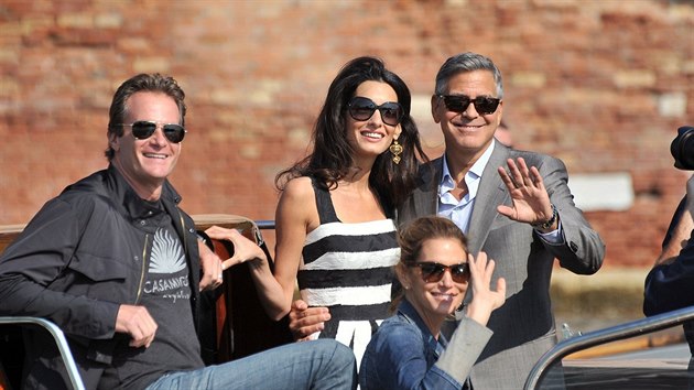 George Clooney s Amal Alamuddinovou a Cindy Crawfordov s manelem Rande Gerberem (2014)