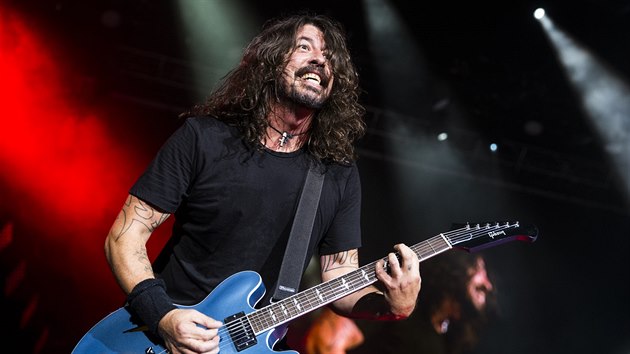 Dave Grohl, Foo Fighters (O2 arena, Praha, 27. ervna 2017)