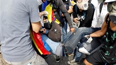 Národní garda zabila v Caracasu protestujícího mladíka. (22. 6. 2017)