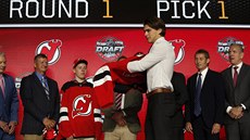 Nico Hischier obléká dres New Jersey.